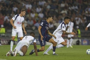 华体会网址-关于巴萨险胜切尔西，拉莫斯梅开二度英超的信息