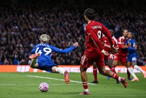 华体会app-利物浦横扫切尔西，厄德高三分雨点燃全场