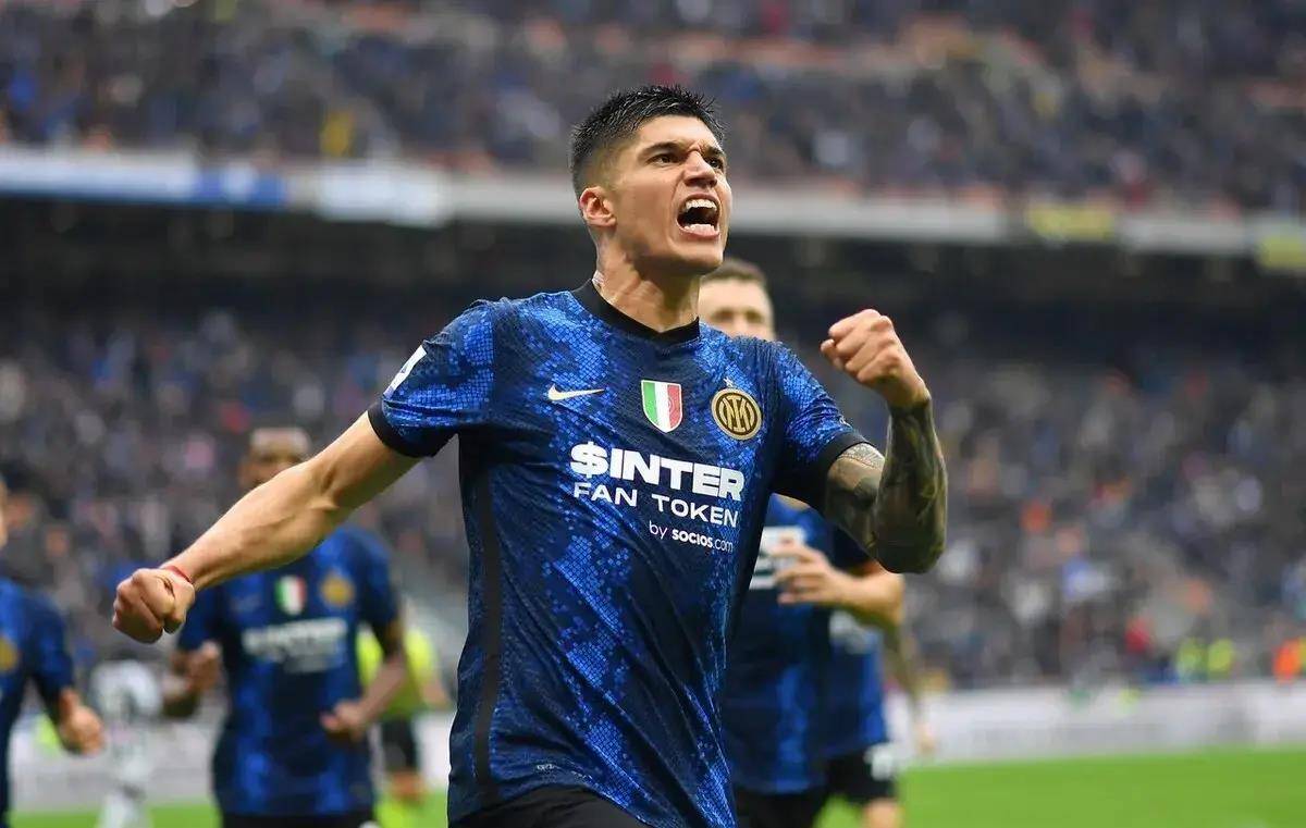 华体会登录-冰岛球员备战欧洲足球联盟杯  第2张